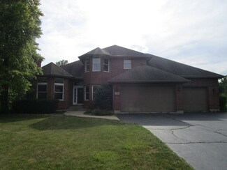 2901 Spruce Terrace, Island Lake, IL 60042