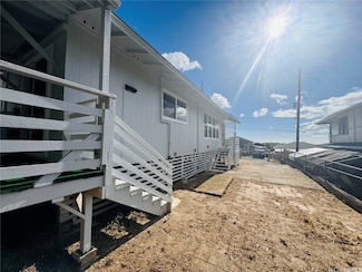 1592 Perry St, Honolulu, HI 96819