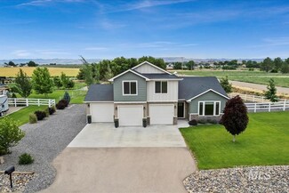 27482 Warren Ln, Wilder, ID 83676