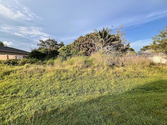 2189 SE Gaslight St, Port St. Lucie, FL 34952