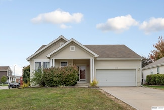 2208 S Mineral Dr, Papillion, NE 68046