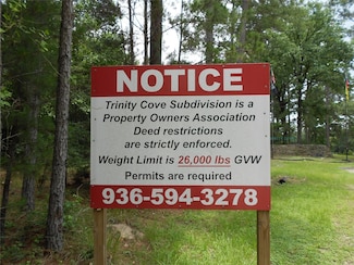 Na River Dr, Trinity, TX 75862