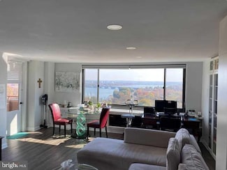 1011 Arlington Blvd Unit 1030, Arlington, VA 22209