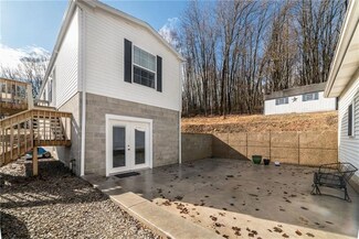29 Blanchard Rd, Tarentum, PA 15084