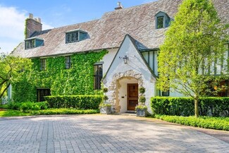 66 Fox Ln, Winnetka, IL 60093