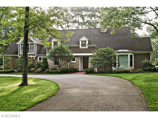 35 Millcreek Ln, Chagrin Falls, OH 44022