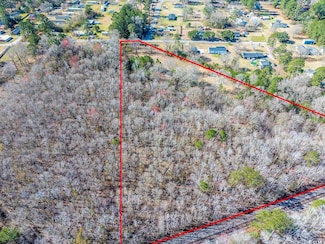 81 Freedom Rd, Andrews, SC 29510