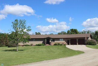 16055 2nd St NE, Hillsboro, ND 58045