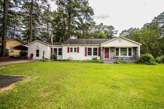 1517 W Washington St, Camden, AR 71701
