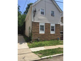 1047 E 70th St, Cleveland, OH 44103
