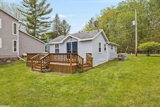 2568 Woodland Dr, Hale, MI 48739