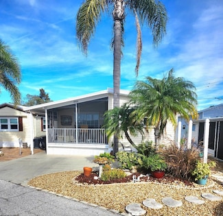 6513 Oregon St, Bradenton, FL 34207