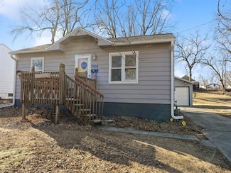 2604 56th St, Des Moines, IA 50310