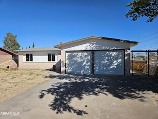 2900 Roy Pace Dr, El Paso, TX 79936