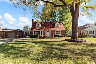 1115 N 4th St, Clinton, IA 52732