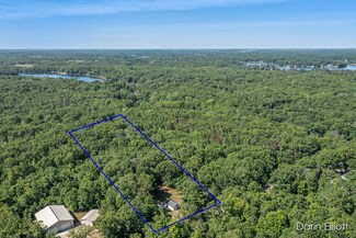 9431 10 Mile Rd, Mecosta, MI 49332