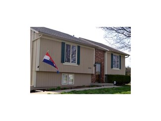 3320 E 114th Terrace, Kansas City, MO 64137