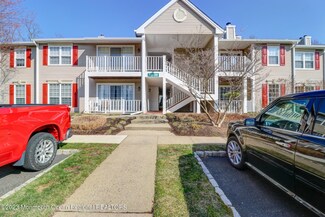 37 Beaumont Ct, Tinton Falls, NJ 07724