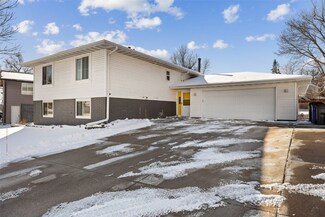 1612 Morris Ave NW, Cedar Rapids, IA 52405