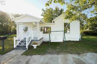 612 2nd St, Fremont, OH 43420