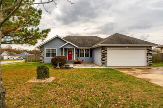 5372 W Page St, Springfield, MO 65802