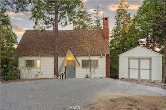 776 Nadelhorn Dr, Lake Arrowhead, CA 92352