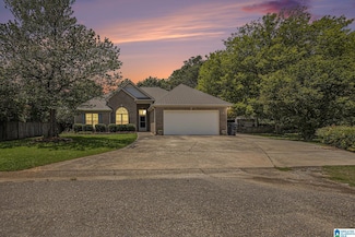 153 Summerchase Pkwy, Calera, AL 35040