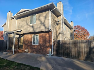 9105 W Westlawn St, Wichita, KS 67212