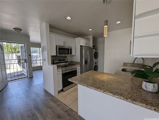 572 Mananai Place Unit 20, Honolulu, HI 96818