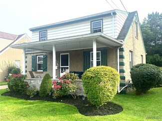8303 Frontier Ave, Niagara Falls, NY 14304
