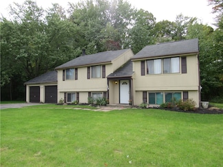 128 Overland Trail, West Henrietta, NY 14586