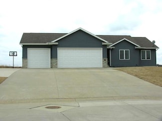 409 SE Independence Ave, Riceville, IA 50466