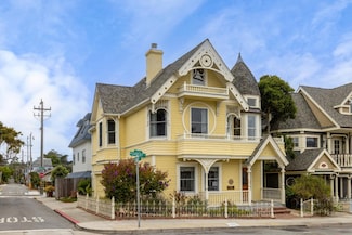 132 Forest Ave, Pacific Grove, CA 93950