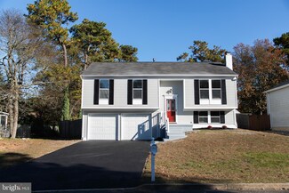 44 Lady Diana Cir, Marlton, NJ 08053