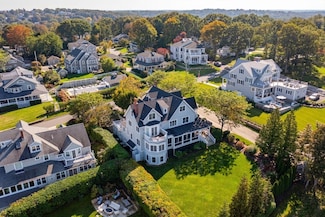 17 Paige St, Hingham, MA 02043