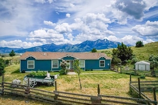 62 Leo Dr, Emigrant, MT 59027