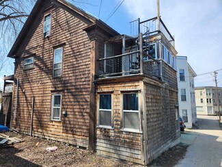 3 Prospect St, Lancaster, NH 03584