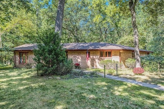 10010 Lloy St, Portage, MI 49024