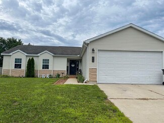 216 Blessing St, Millersburg, IN 46543