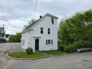 11 Bunker St, Farmington, NH 03835