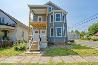105 6th Ave, Troy, NY 12180