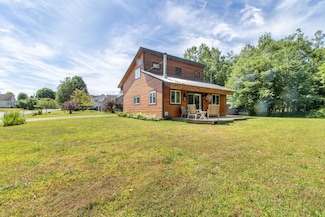 75 Stonewall St, Newport, VT 05855