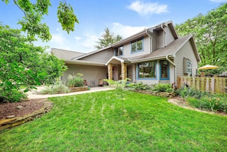 21 Torrey Pines Ct, Madison, WI 53717
