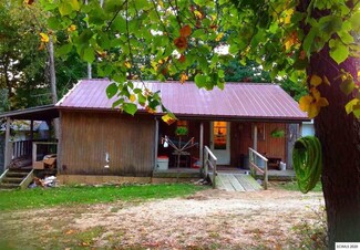 28762 Hemlock Rd, Elkader, IA 52043