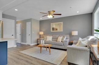 5 Dumaine Ave Unit C, Nashua, NH 03063