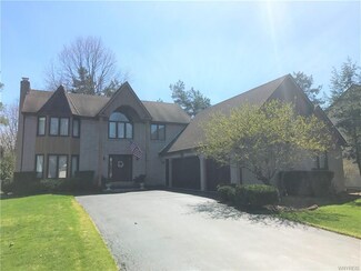 88 Bywater Dr, Getzville, NY 14068