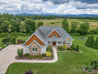 383 Ridgeview Hill Dr, Hendersonville, NC 28791