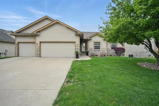 4474 NW 165th St, Clive, IA