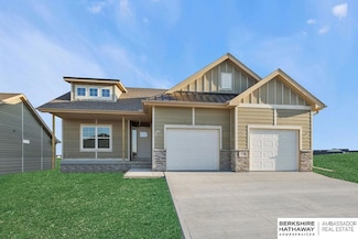 18407 Sage St, Omaha, NE 68136