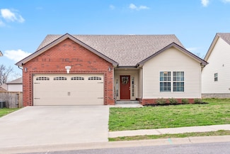 461 Irish Hills Dr, Clarksville, TN 37042